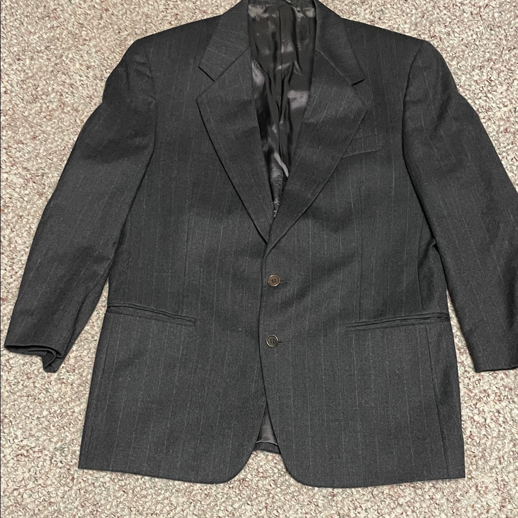 Gianfranco Ferre Men's Classic Charcoal Pinstripe Blazer- Like New